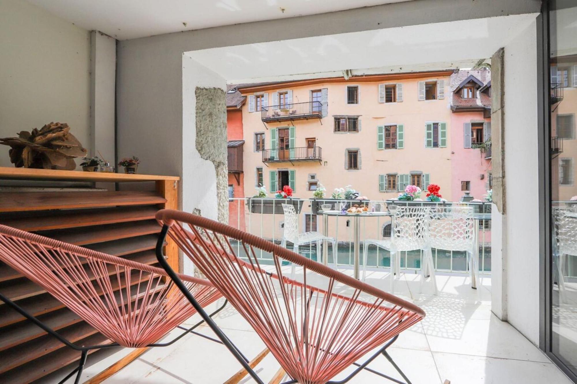 L'Eau Vive Jacuzzi Et Sauna En Vieille Ville 5 안시 외부 사진