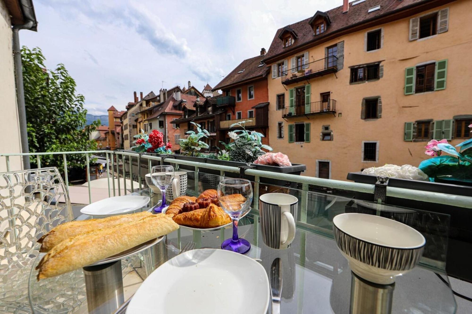 L'Eau Vive Jacuzzi Et Sauna En Vieille Ville 5 안시 외부 사진
